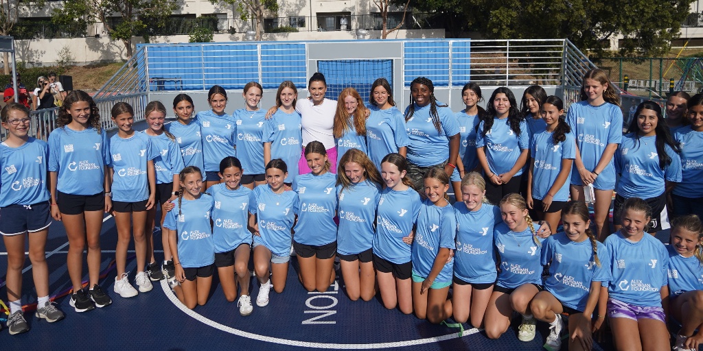 US Soccer Foundation (@ussoccerfndn) on Twitter photo There’s a new mini-pitch in sunny San Diego! ⚽☀️ Alex Morgan joined girls from the Y to celebrate and play on the pitch for the first time. 🙌 Special thanks to the <a href="/AlexMorganFndn/">Alex Morgan Foundation</a>, <a href="/MuscoLighting/">Musco Lighting</a>, and @ymcasandiego for helping create more #safeplacestoplay.
#SoccerDoes There’s a new mini-pitch in sunny San Diego! ⚽☀️ Alex Morgan joined girls from the Y to celebrate and play on the pitch for the first time. 🙌 Special thanks to the <a href="/AlexMorganFndn/">Alex Morgan Foundation</a>, <a href="/MuscoLighting/">Musco Lighting</a>, and @ymcasandiego for helping create more #safeplacestoplay.
#SoccerDoes