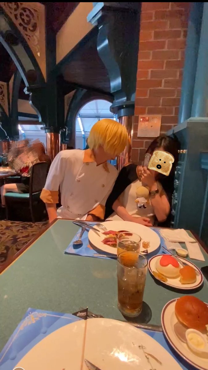 🍽️最後の最後に今期いちばんの席運では?これは昨日の思い出すみっこに追い詰められるオタク
