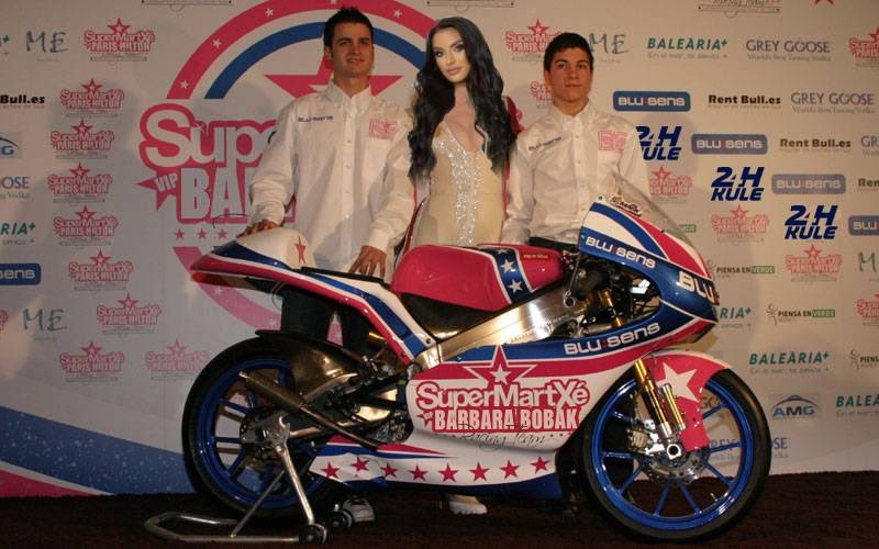 Koliko se ekipa na <a href="/24h_kule/">G-Drive 24h Kule 🏁</a> napalilo na <a href="/bobak_barbara/">Barbara Bobak</a> mislim da je vreme za jedan ovakav projekat. 

Prelepo bi bilo videti novosađane obojene u Barbaru 😁 #24hKule