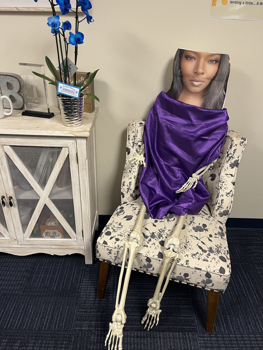 It’s National Principals Month, so let the shenanigans begin! I can’t wait to see what these folks have up their sleeves! Stay Tuned! #TheStonegateWay