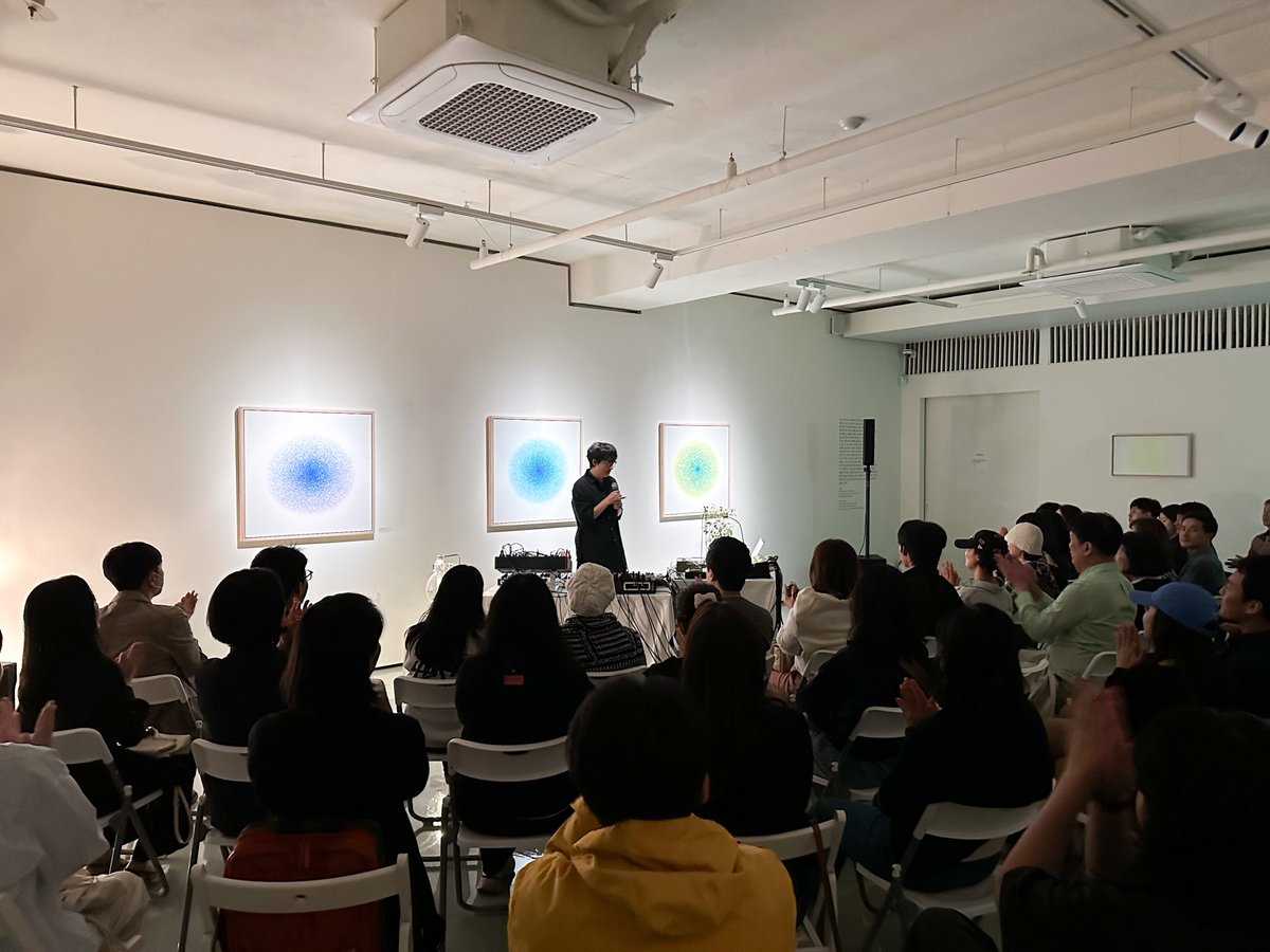 antennamusic's tweet photo. #루시드폴
루시드폴과 함께한 스페이스 소포라 <Every Shade Every Light>의 Ambient Music Live Performance,
차분하게 앰비언트 음악을 감상하며 쉴 수 있는 시간 되셨길 바랍니다🍂
@lucid_fall_jo
#LucidFall
#스페이스소포라 #EveryShadeEveryLight
#AmbientLive https://t.co/c6lmLtmfwD