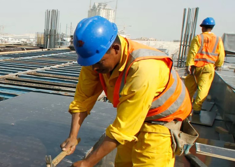 ILOBrussels's tweet photo. Do you wish to catch up on our news? 

💥Our monthly Newsletter has the latest about @ilo's reports, news and activities in the EU 🇪🇺! 

✏️Sign-up here: https://t.co/1Q9BWOx65h https://t.co/VLhLQjZ4c6
