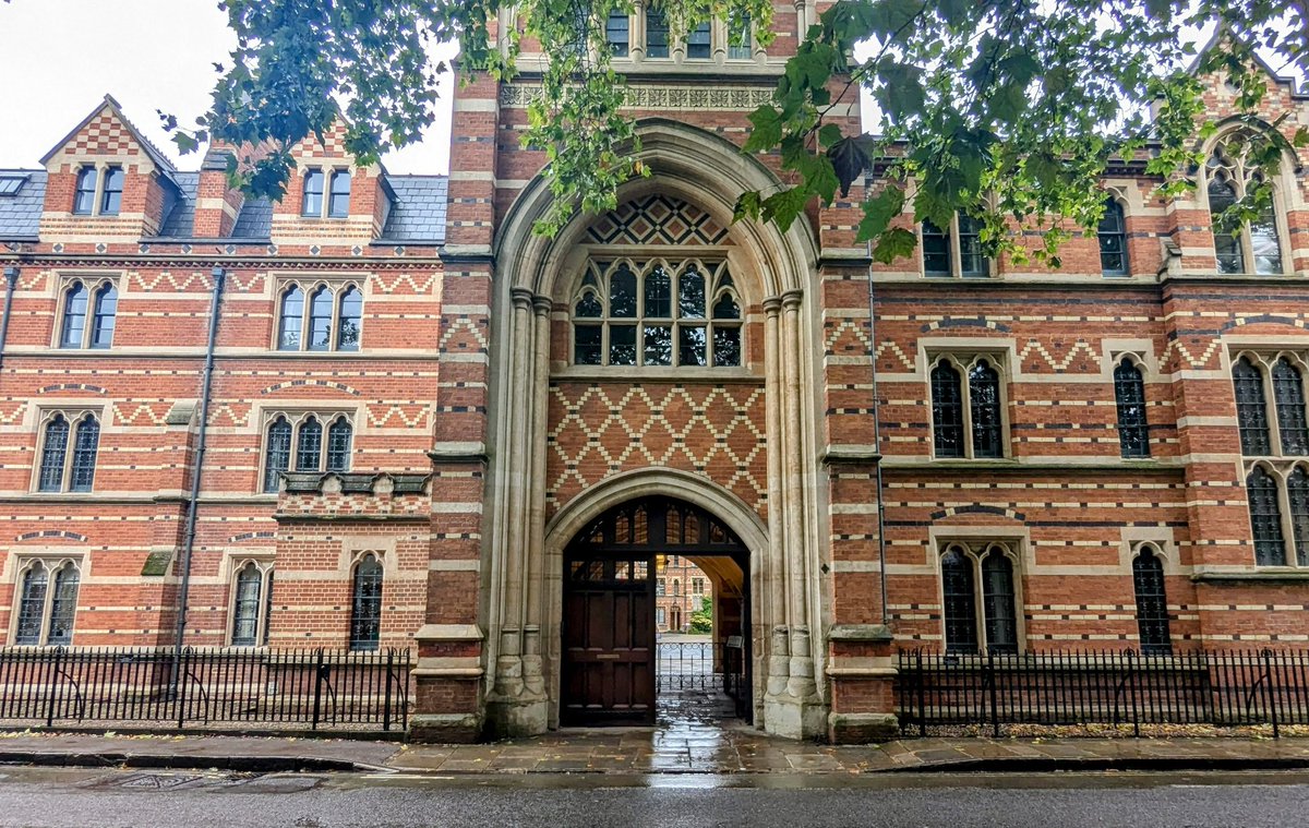 1georgewebster's tweet photo. Today is my first day as Stipendiary Lecturer in Philosophy @KebleOxford 🎉 https://t.co/7l0LUnEyLo