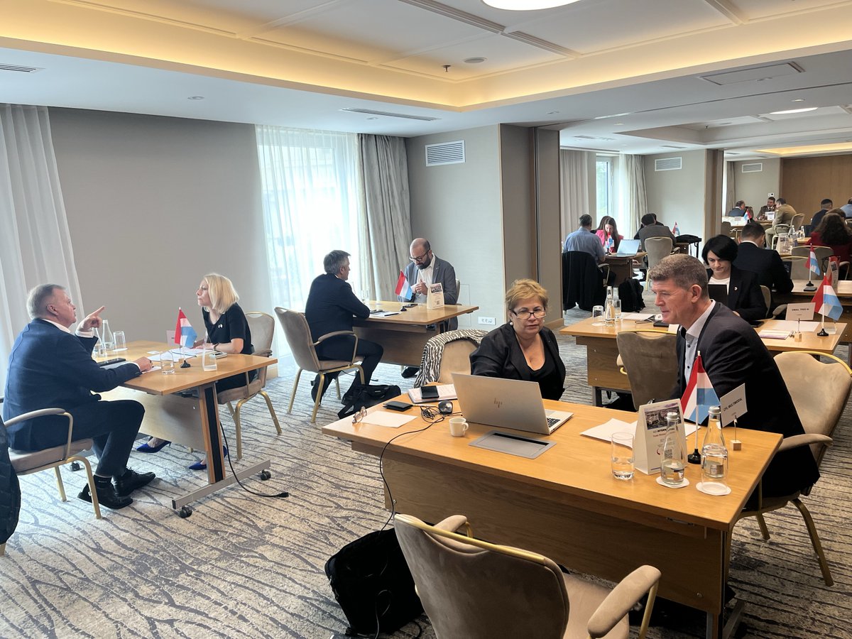 #GoInternational
🇷🇴🇱🇺 Day 1 of the Luxembourg trade mission to Romania.

The #Luxembourg delegation, composed of 42 participants, including representatives from 21 companies and 9 institutions/organisations, has arrived in Bucharest !