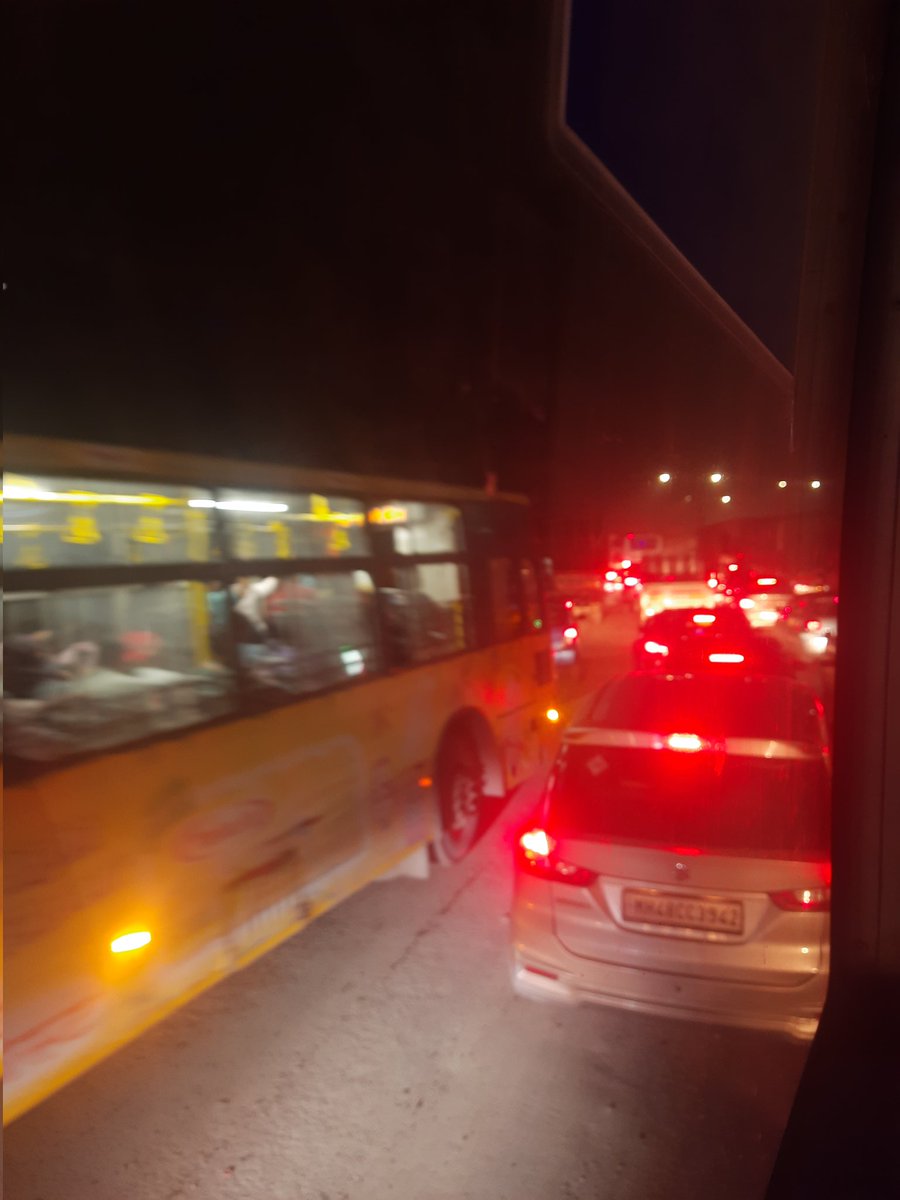 RavikiranSaurk1's tweet image. The daily saga of #ghodbunder road...jam again !