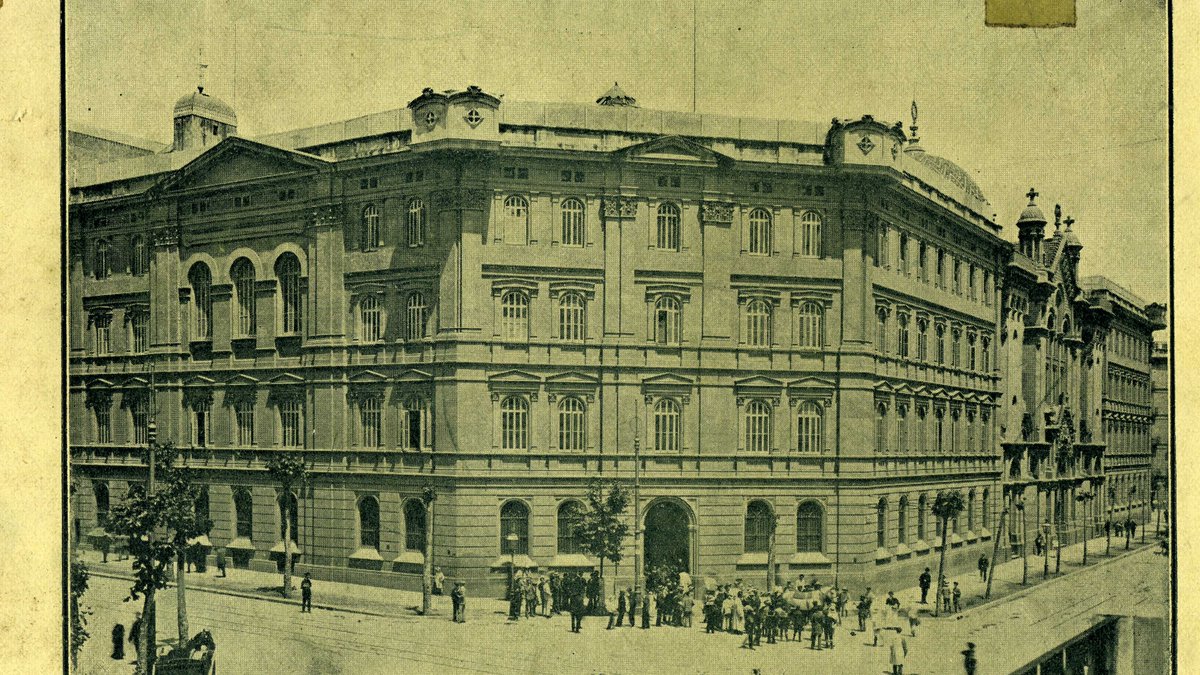 JesuitesEdu's tweet photo. 🥳 🏫 Sabies que avui fa 143 anys que #JECasp va obrir les seves portes al cor de #Barcelona? Gràcies a totes les persones que, amb el seu compromís i dedicació, han contribuït a fer de Jesuïtes Casp el que és avui. 💪 https://t.co/ZeU5QW0yEx