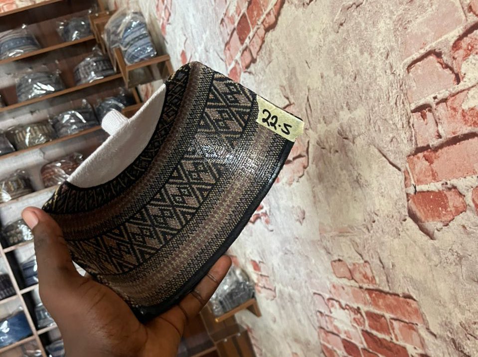 ibmachina's tweet photo. 58 copies, and each one blends classic tradition with modern style

🏷 23,000
📍Yobe/Maiduguri 

Thread 🧵 https://t.co/au56efIC6X