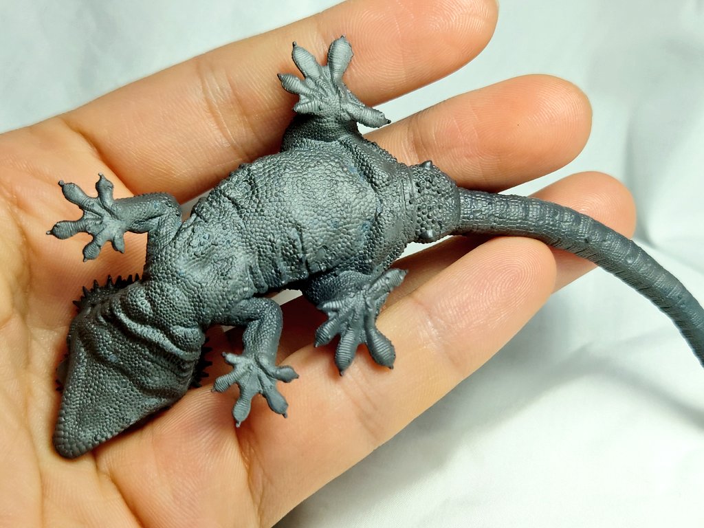 731mm88's tweet photo. クレス　出力！！
強めにディテール掘ったので鱗がいい感じに出てます! https://t.co/ZcLzfAeHaR