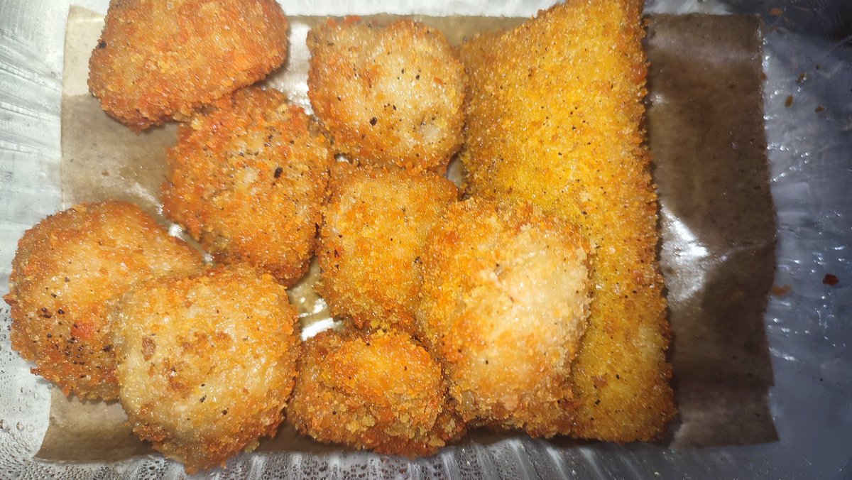 Pingpong ayam+risol mantul.