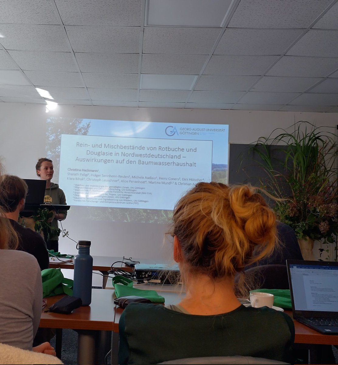 Michela Audisio (@bio_miky) on Twitter photo Nice tak about how trees interact in pure and mixed forests by <a href="/Christina_Hac/">Christina Hackmann</a> at the #WaldbauTagung 🌲🌳 Also, check out her latest publication showing neighborhood effect under drought
doi.org/10.1093/treeph… Nice tak about how trees interact in pure and mixed forests by <a href="/Christina_Hac/">Christina Hackmann</a> at the #WaldbauTagung 🌲🌳 Also, check out her latest publication showing neighborhood effect under drought
doi.org/10.1093/treeph…