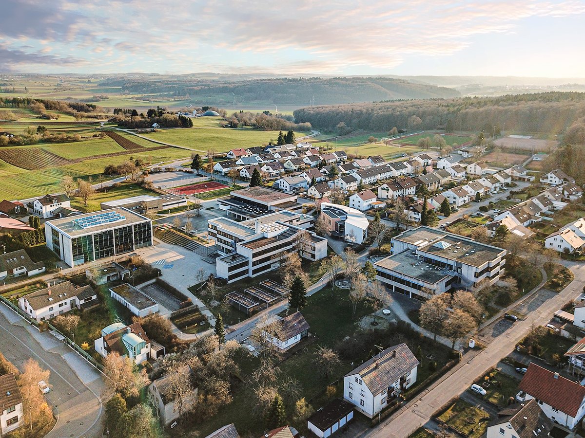 Familienzuwachs! 😀
Herzlich willkommen beim Städtetag - Stadt #Laichingen!
Unser 203. Mitglied ist die Leinenweberstadt auf der Schwäbischen Alb, liegt im Alb-Donau-Kreis und hat rund 12.100 Einwohnerinnen und Einwohner.