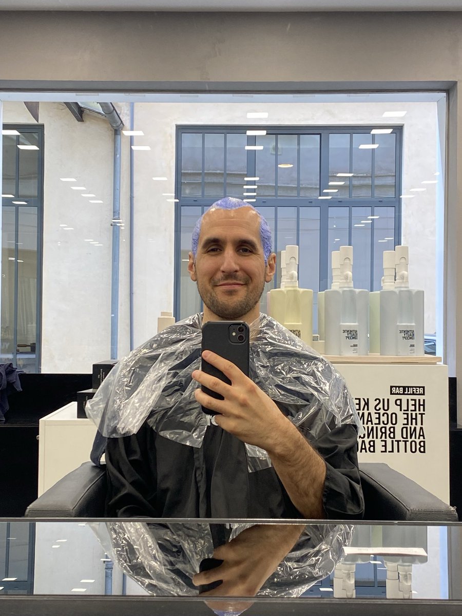 Airbuds engineer extraordinaire, Gawen, is celebrating our 3M user milestone by dyeing his hair 👀❤️💙💜💚🧡

Can you guess the color???