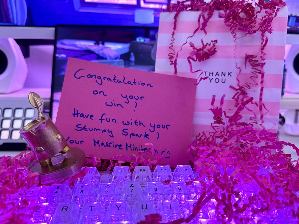 I might or might not have teared a lil’ bit at how adorable this guy is. Thank you <a href="/MassiveMiniteam/">✨Oddsparks 1.0⚙️ OUT NOW on PC and consoles!</a> !