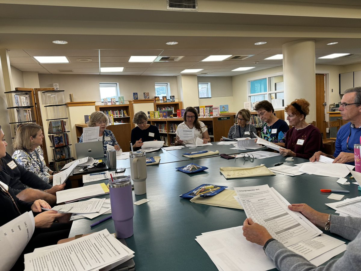Ashlee Owens Woodson (@_mrsawoodson) on Twitter photo Thank you to our volunteers for joining us this morning for our Reading Volunteer Orientation! We are so grateful for your commitment and dedication to helping our students grow and succeed in their reading. 🦅📚 <a href="/BASDFmanburg/">Freemansburg Elementary</a> Thank you to our volunteers for joining us this morning for our Reading Volunteer Orientation! We are so grateful for your commitment and dedication to helping our students grow and succeed in their reading. 🦅📚 <a href="/BASDFmanburg/">Freemansburg Elementary</a>