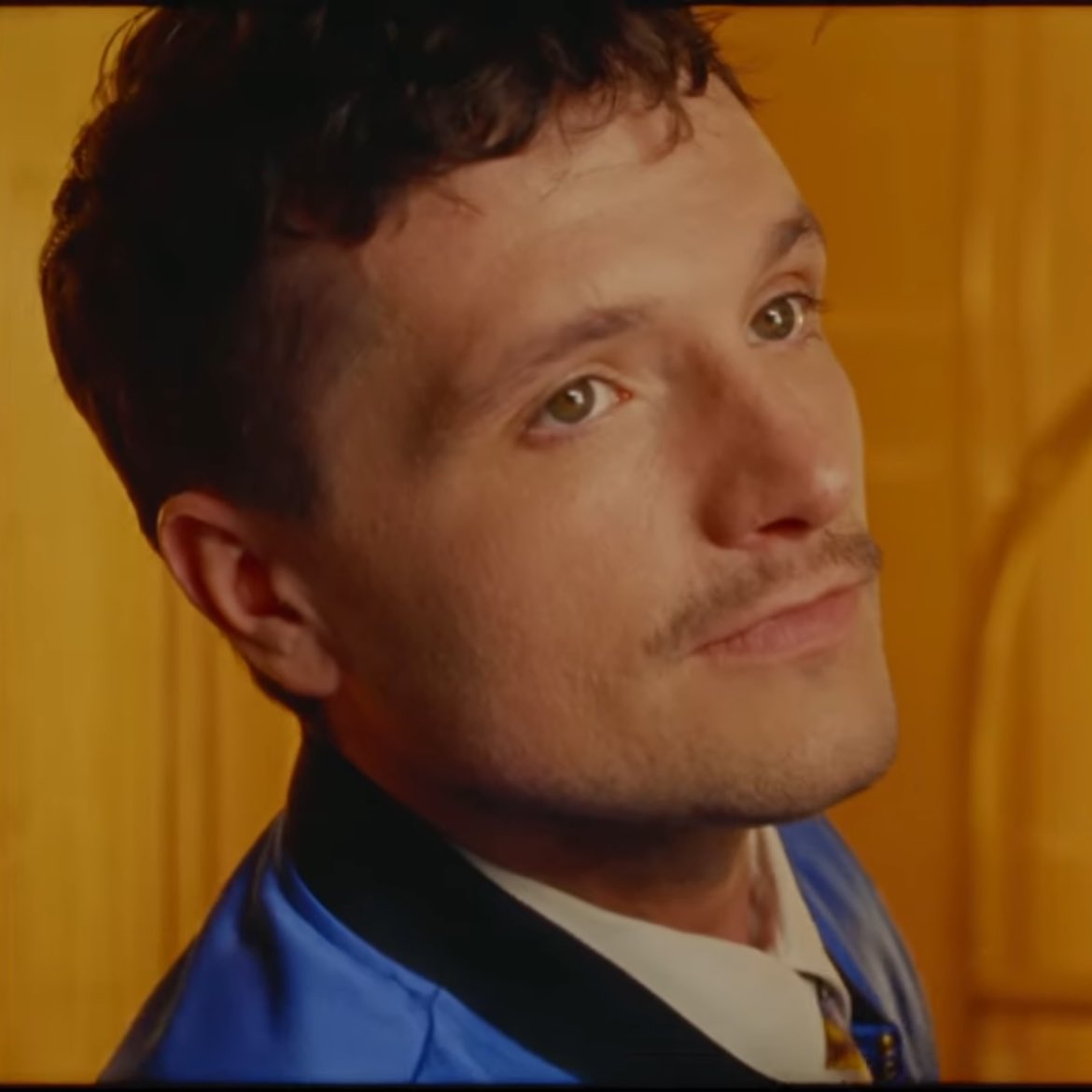 Clavdialover's tweet image. Obsession is an understatement. #LATECHECKOUT #RITZCARLTON #JHUTCH