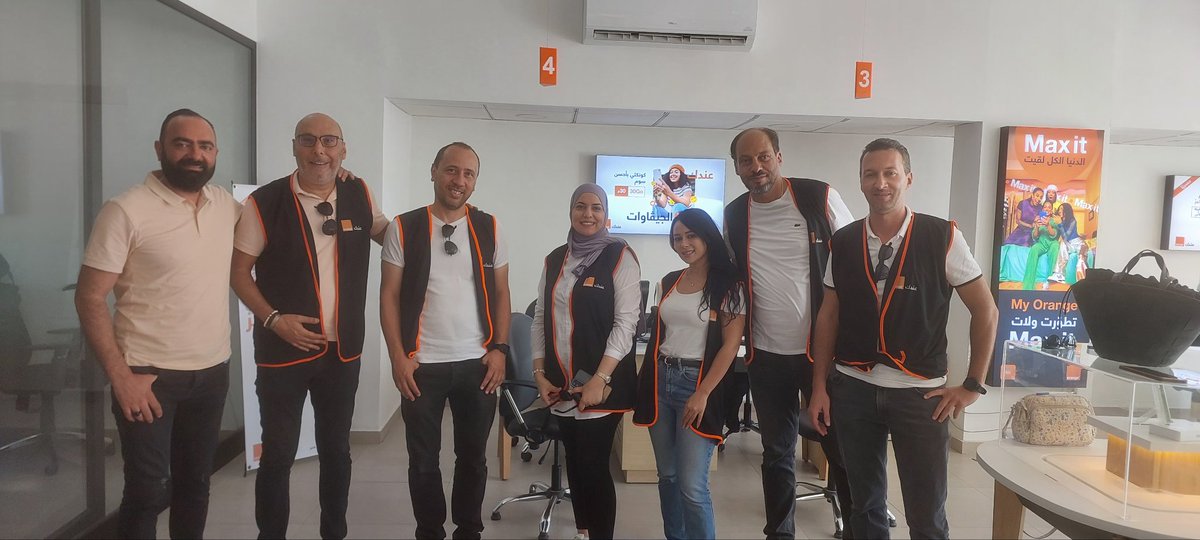 Akram BELHAJ (@akram_belhadj) on Twitter photo Journée à la rencontre et à l'écoute de nos clients
Squad Mannouba 2
#mycustomermyboss
#proudtobeorange
<a href="/OrangeTN/">Orange Tunisie</a> <a href="/SoumayaBelkhir1/">Soumaya Belkhiria Bouzguenda</a> Journée à la rencontre et à l'écoute de nos clients
Squad Mannouba 2
#mycustomermyboss
#proudtobeorange
<a href="/OrangeTN/">Orange Tunisie</a> <a href="/SoumayaBelkhir1/">Soumaya Belkhiria Bouzguenda</a>