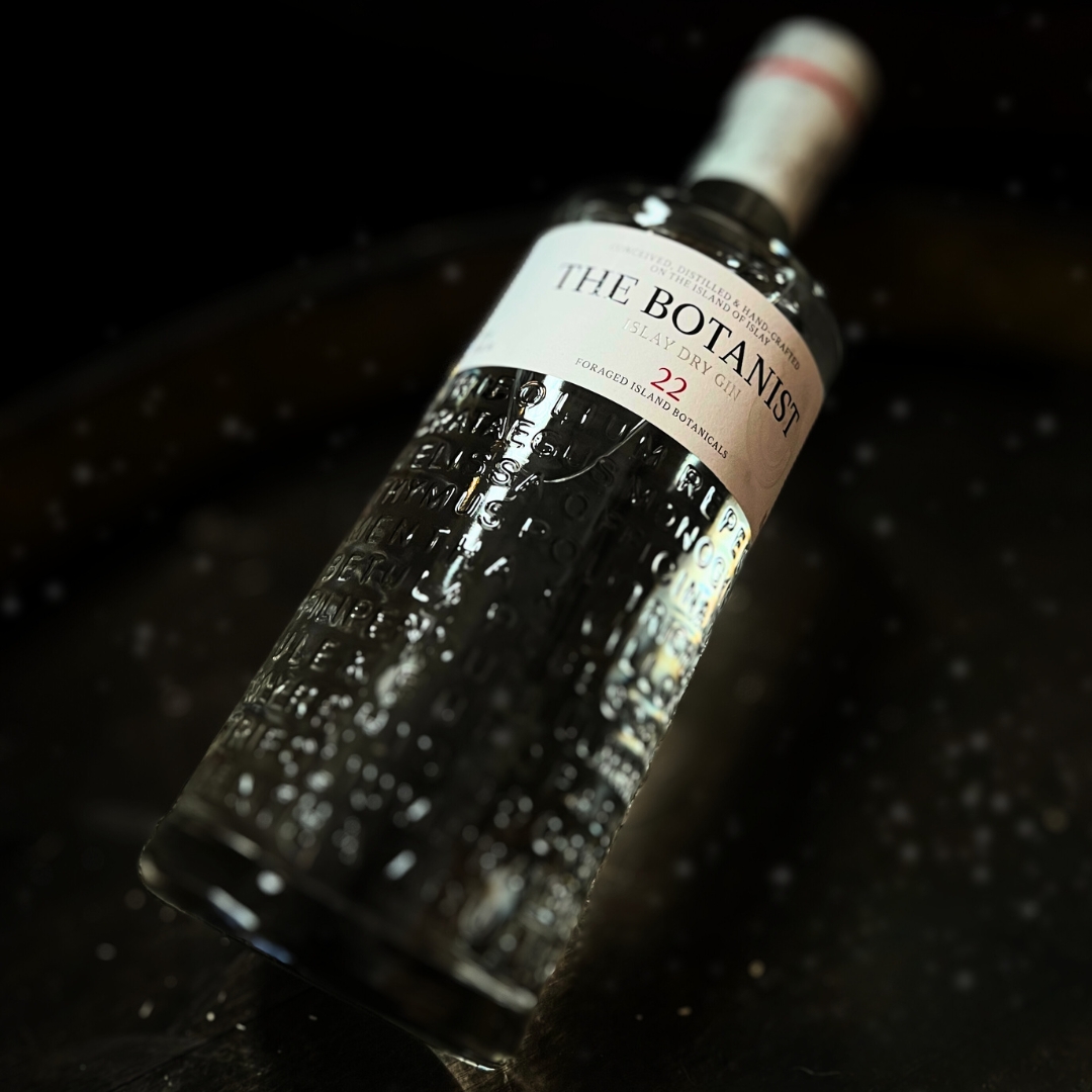 Raise a glass to Scottish Gin Day with The Botanist Gin! 
Crafted at Bruichladdich Distillery on the beautiful island of Islay, this unique gin features 31 botanicals.
It’s a refreshing taste of Islay in every sip! 📷📷 #TheBotanistGin #scottishginday
tinyurl.com/ycba8h4z