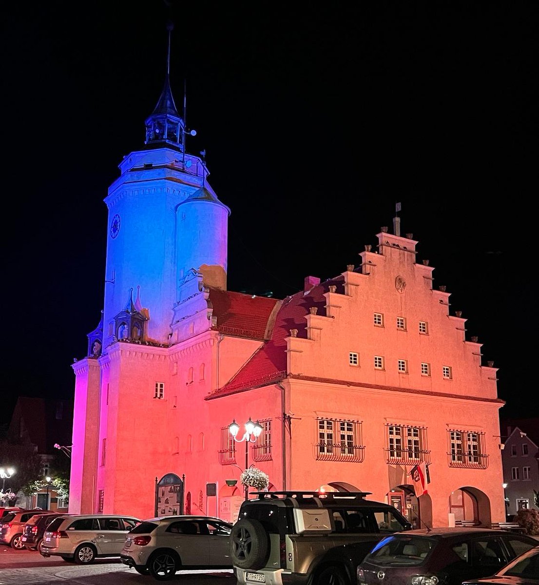 PROLIGHTS_media's tweet image. Our partner, Show Design, has designed and implemented the permanent lighting of the Gmina Prusice Town Hall with PROLIGHTS Solar47Q🏛️✨

#PROLIGHTS #ShowDesign #GminaPrusice #ArchitecturalLighting #WDmx #Solar47Q