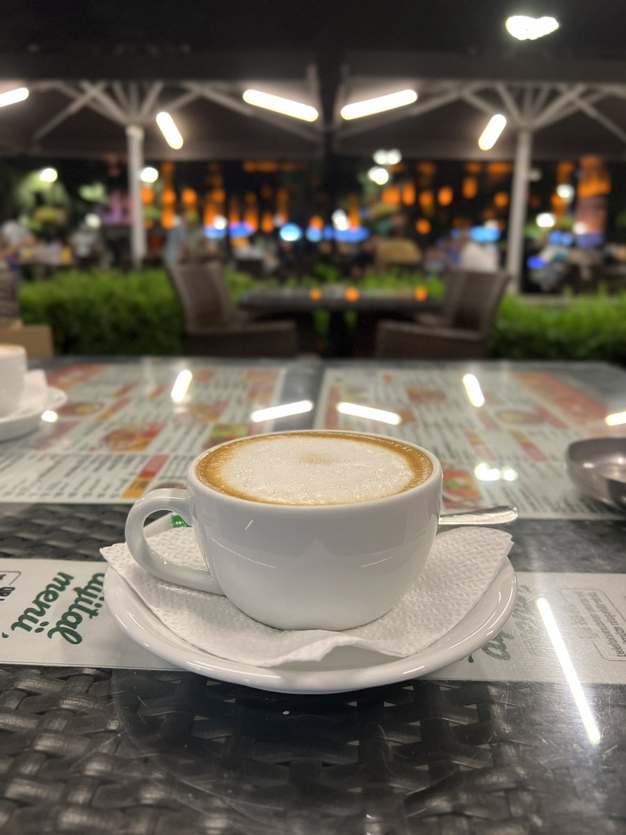 ff222ee's tweet photo. معشوقتي …☕️😴

 #اليوم_العالمي_للقهوه https://t.co/qKxD1GTrSg