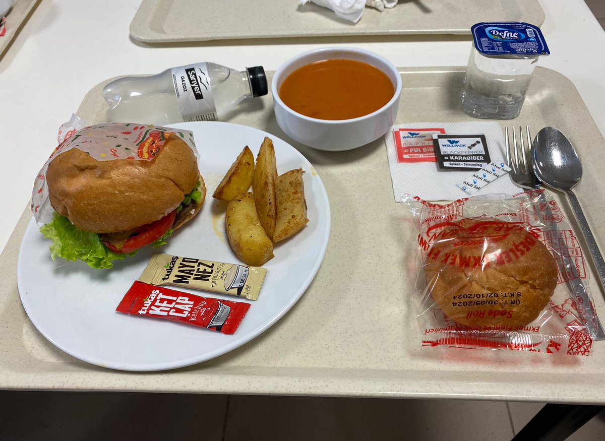 BARÜ’nün yemeklerinin güzelliği 🤌🏻✨
<a href="/baruedutr/">Bartın Üniversitesi</a> <a href="/uzun_orhan/">ORHAN UZUN</a>