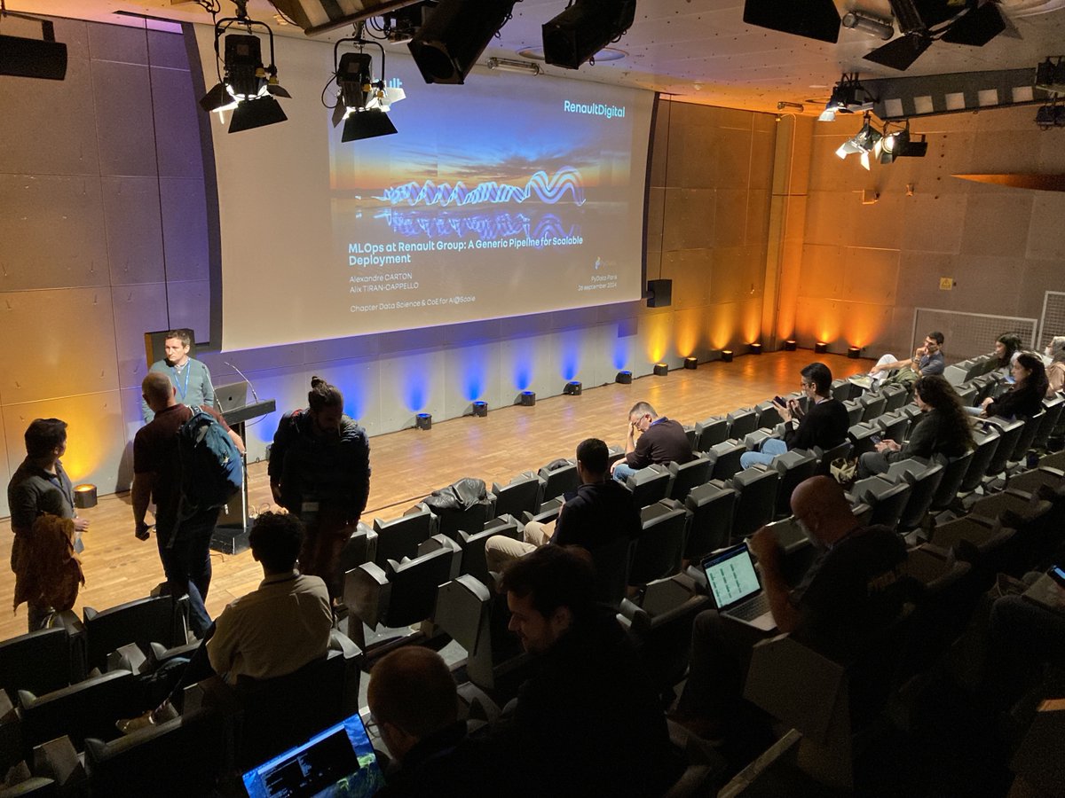 RenaultDigital_'s tweet image. Retour en image sur notre participation à @PyData Paris.  📸

Ce fut une belle opportunité d&apos;échanges avec d&apos;autres experts et de mettre en lumière notre expertise dans le domaine du MLOps, Data et Machine Learning ! 🤝

#PyDataParis #MLOps #DataScience #MachineLearning