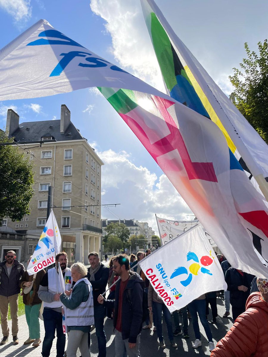 SNESNormandie's tweet photo. ✊🏼📢✊🏿 #Grève1eroctobre à #Caen : 2500 manifestant•es pour cette journée de mobilisation interprofessionnelle, salaires, emploi, pension, budget et services publics au coeur des revendications ! https://t.co/pudBeIwDri