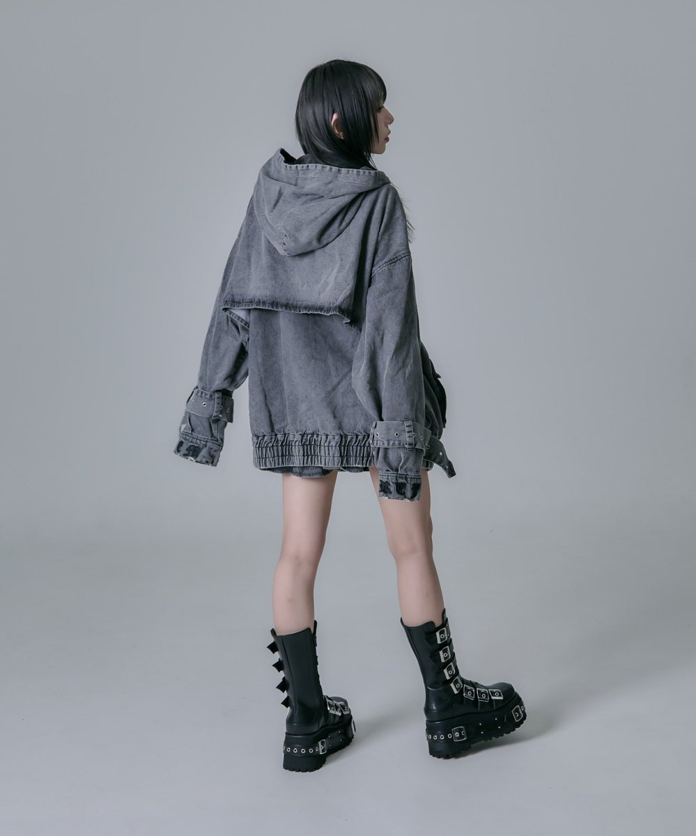 👁‍🗨REFLEM(レフレム) NEW ARRIVAL ベルト付きハイネックZIPパーカー