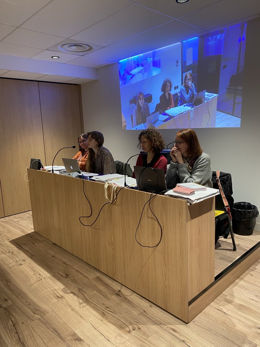 SNICS_FSU's tweet photo. Le #SNICS_FSU en conseil nat POUR la réussite de TOUS élèves et https://t.co/i7qFFT0pgf.Contre le retour délétère d' une vision médico centrée de la santé à l'école. Les infenes sollicitées de +en+ par les jeunes agissent dans leur intérêt. @FsuNationale @AGenetet @MichelBarnier https://t.co/ZGm3R2YWJd