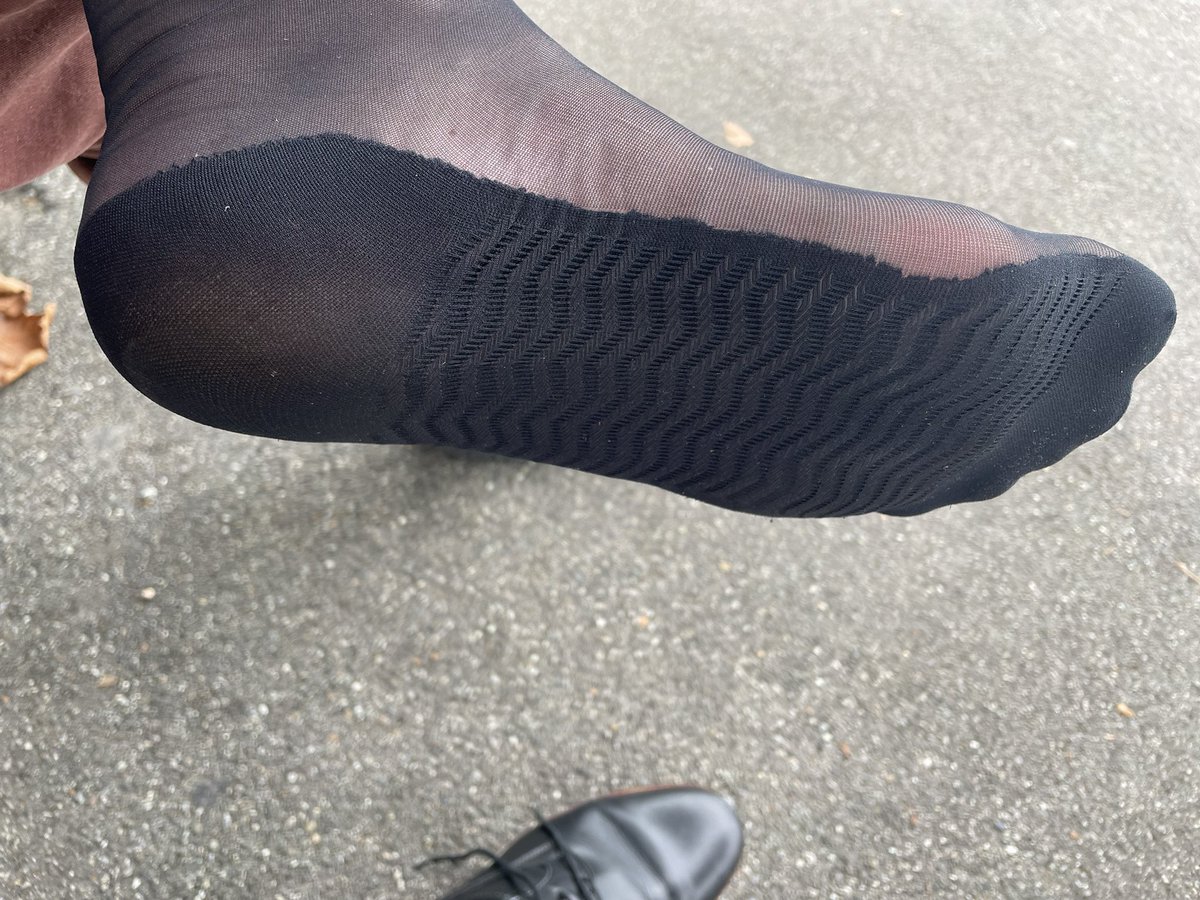 xantun1's tweet photo. #feet #nylon #shearsocks #sissy #manfeet #feetworship #gayfeet https://t.co/vkrd8rde6D