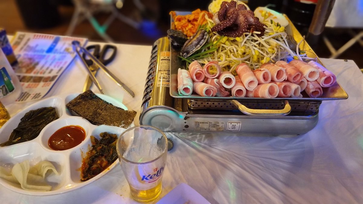 ♡황금연휴 여수여행♡-2일차
9월30일-부산 해운대
10월1일~3일-여수
돌문어를 못잡아서 돌문어 먹으러 옴 ㅠㅠ 내일 다시 도전~!
시간 맞는 부커분들 저녁에 음주가무 하며 약간 야하게 놀아봐요^^ 저희는 초보로 목적은 👿 5단계 도전중 DM 주세요
 #여수 #부산 #부부만남 #커플만남 #부커만남 #건오