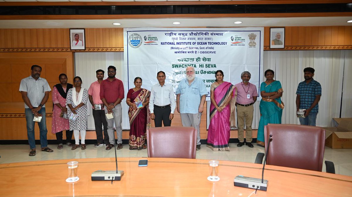 MoesNiot's tweet image. As part of #SwachhataHiSeva2024, NIOT organised an #ArtFromWaste competition on campus for the staff and women's #selfhelpgroups. The art installations were judged by a panel, and the top three were awarded First, Second and Third prizes. Prof. Balaji Ramakrishnan, Director of