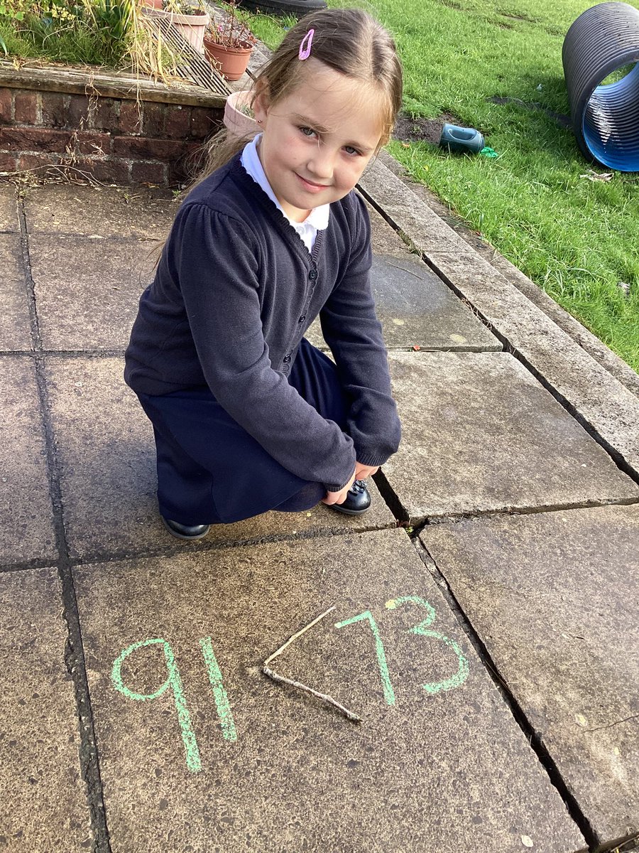 BaglanPrimary1's tweet image. Blwyddyn 2 have been consolidating their math skills outdoors #comparing numbers #lessthan #morethan #equalto #outdoorlearning #numeracyskills