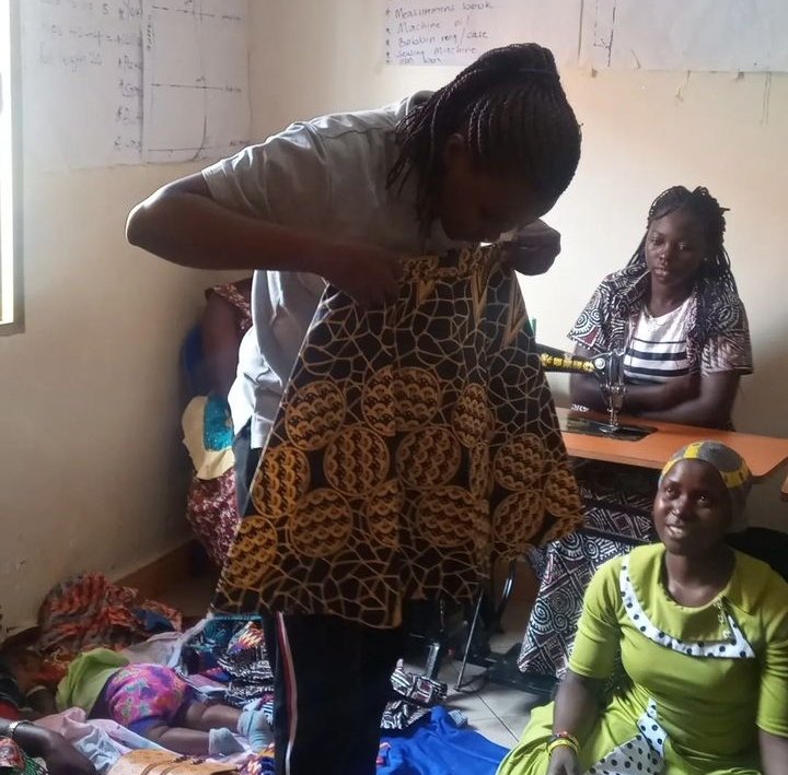 RehemaMalole's tweet photo. Let's stop using class to invisibilize work, hands on skills are also work
#FESS2024 #Respect 
#WorkFromHome #MyWorkMyOffice #CareWork  #HandsOnSkills #WorkIsWork https://t.co/OjLqhdXvgl