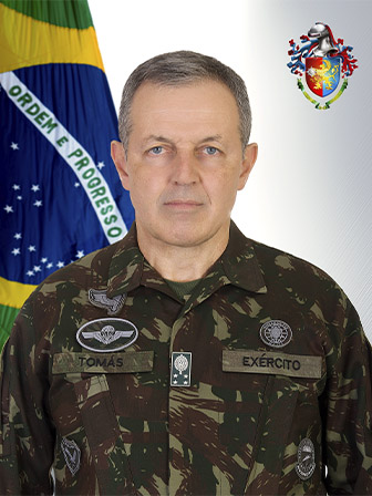 SilvaWaldi9750's tweet photo. General Tomás Paiva, um símbolo da traição! O povo não vai esquecer! https://t.co/yKi05pICEv