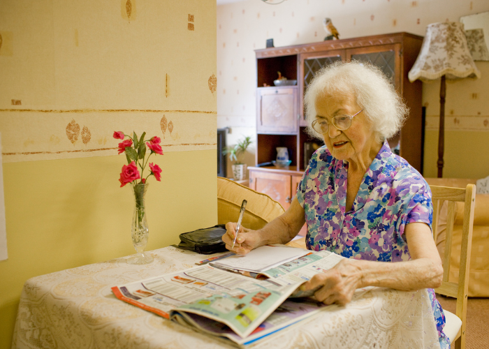My Home Life England (part of City St George’s, University of London) carried out a wide-scale qualitative research project exploring the experiences of residential care, from the perspectives of older people and those who care for them. hubs.la/Q02Rt6wG0