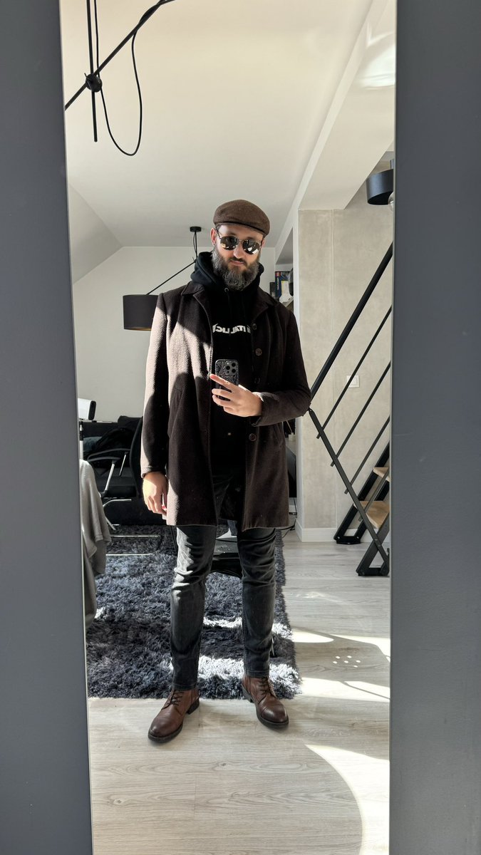 jackchordate's tweet photo. Жанчына падаравала мне самую прыгожую байку ў якой цёпла хадзіць на асенні шпацэр… https://t.co/ePZsDY2fRu