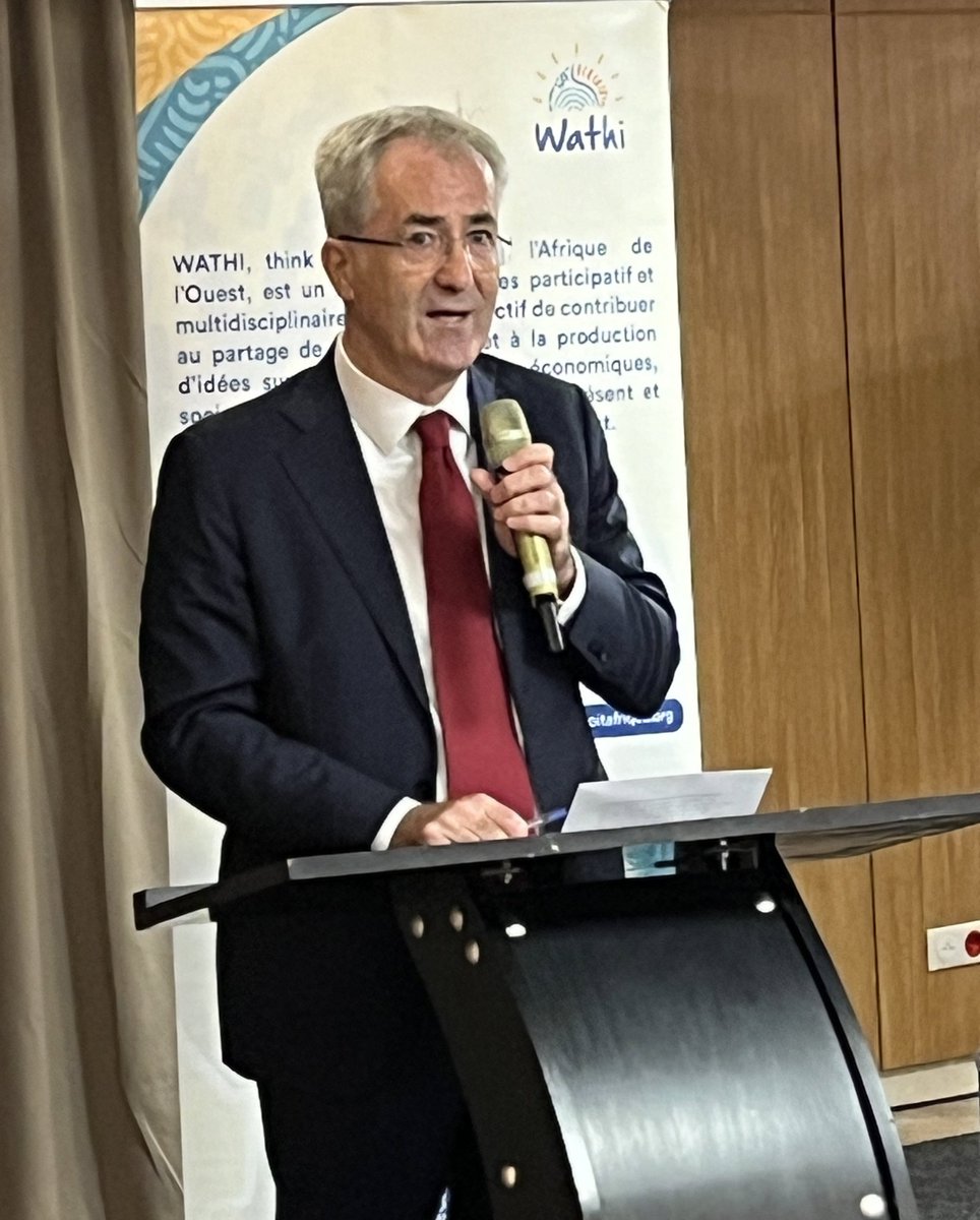 WATHI_ThinkTank's tweet photo. Le Think Tank citoyen WATHI en partenariat avec l’ambassade d’Irlande au Sénégal (@IrlEmbDakar) organise une table ronde sur le thème: « Les innovations dans le secteur éducatif au Sénégal : apports du secteur privé et des ONG », qui se tient aujourd’hui à l’hôtel Azalai de Dakar.

Cette rencontre réunit un panel d’experts, notamment :

- Madame Yasmine Sy, Directrice académique du groupe SupDeco Dakar.
- Madame Sandrine Lemare, Responsable de la Soft Skills Academy de l’ISM.
- Monsieur Mamadou Cissé, Président de l'Union Nationale des Écoles Privées Laïques du Sénégal et de la Fédération pour l'Éducation et la Formation.
- Monsieur Abdou Sarr, Formateur et représentant de l’ARED (Associates in Research and Education for Development).

Ce débat permet d'explorer les contributions clés du secteur privé et des ONG aux innovations dans le système éducatif sénégalais.