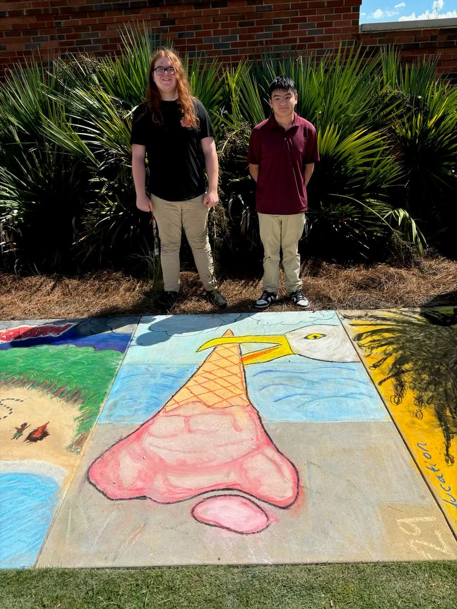 crossing_park's tweet photo. Park Crossing Thunderbirds showed off their creativity at the Montgomery Museum of Fine Arts’ annual Chalk Art Event! 🎨🖍️ #MMFA #Thunderbirds https://t.co/FDii8xRW23