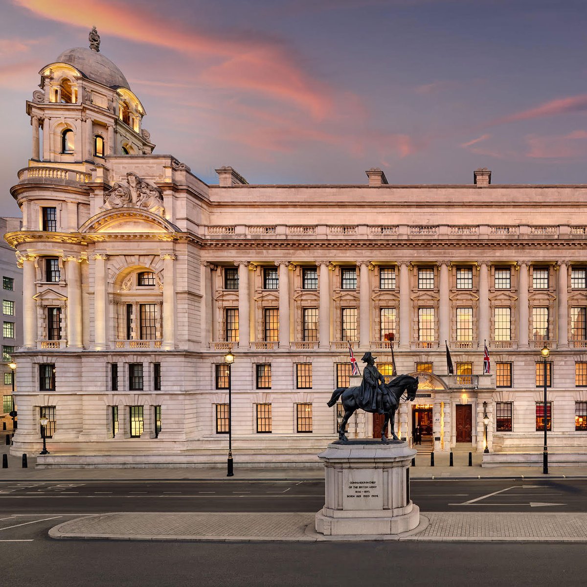 MichelinGuideUK's tweet photo. In Photos: Every Three Key Hotel in London

We take a closer look at the most outstanding hotels in the city

#London 

https://t.co/yF1YCZyWqt https://t.co/1rCA7a6kdG