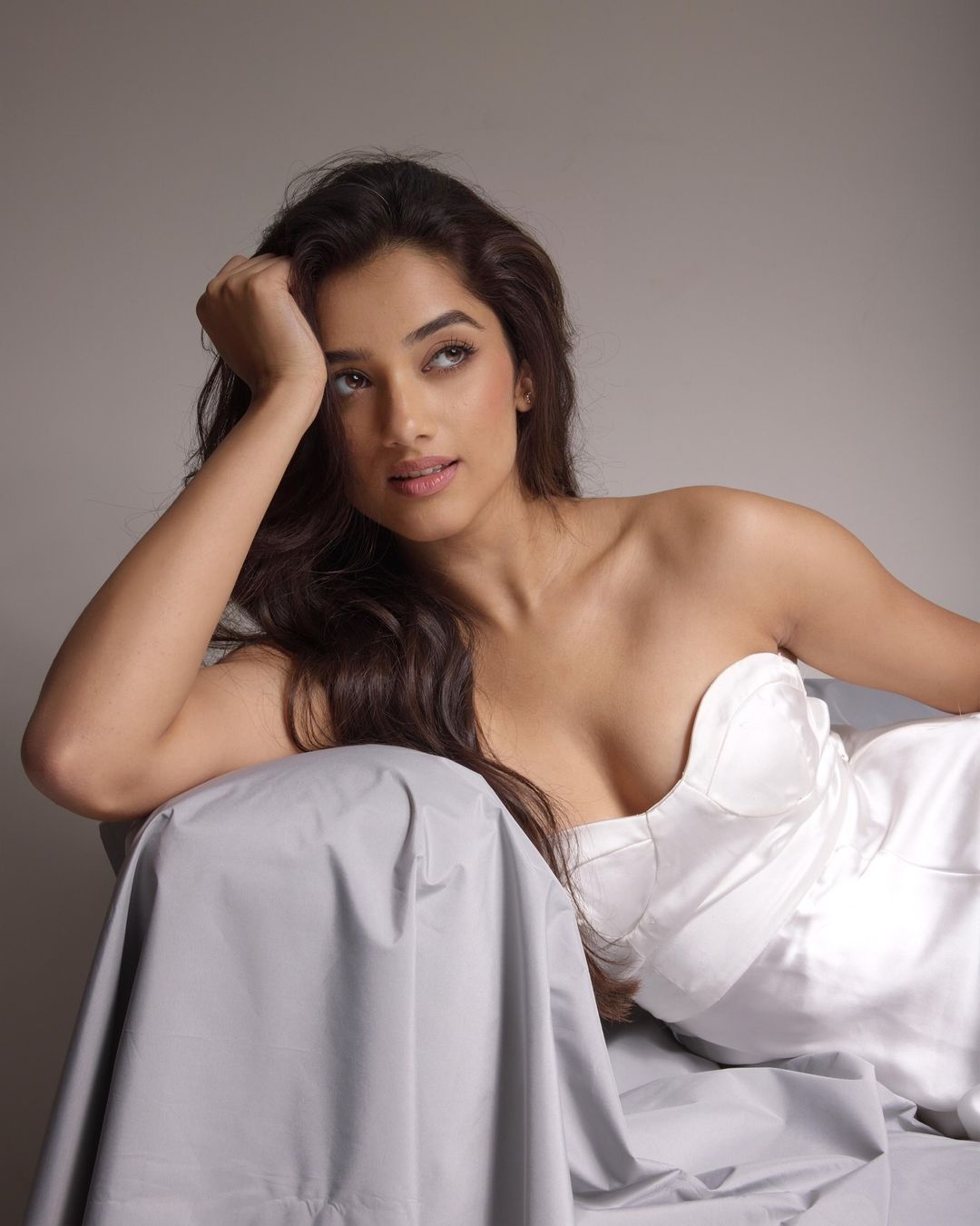 GYzT6hcbQAAf1u4?format=jpg&name=large