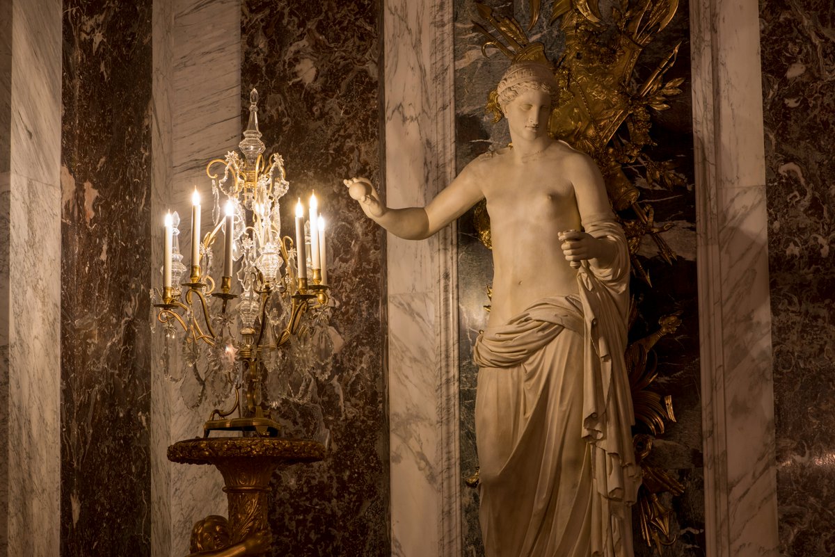 CVersailles's tweet photo. 🇫🇷 Le 15 octobre, visitez le Château de nuit à l’occasion d’une nocturne exceptionnelle de l’exposition "Cheval en majesté"

👉 Réservez votre billet :
https://t.co/SqRG4hkBiK https://t.co/pj9DHGT2BL