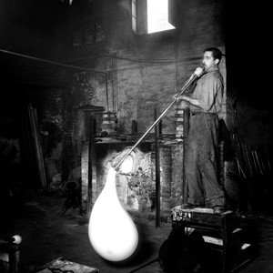 💥💥 NOUVELLE EXPOSITION 💥💥
Le verre dans les collections de l'agence Roger-Viollet
🏛 Exposition ouverte du 5 octobre au 1 décembre
⏰️ Du mercredi au dimanche, de 14h à 18h.