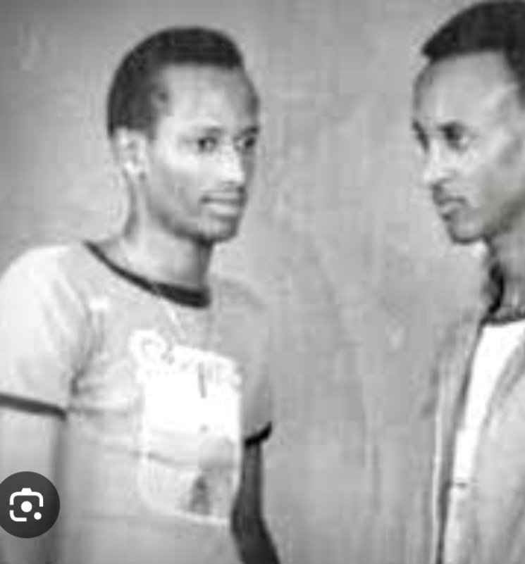 RwakaClaver's tweet photo. Ubutwari ni #character ihera  mubuto bwawe!! Umunsi mwiza "Patriotism Day" kuri twese🇷🇼       Iya Mbere Ukwakira n'umunsi w'amateka #Rwanda 
Umurage Mwiza w'Ubutwari https://t.co/ReR1t5Zowl