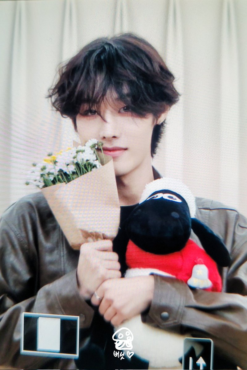 mushroomdong09's tweet photo. 241001 pre

아이도루숀과 어린양도현🌻

#도현 #유도현
#DOHYUN #YOODOHYUN
#도동이는_옙뿌다🌻 https://t.co/ObQihC9Wg9