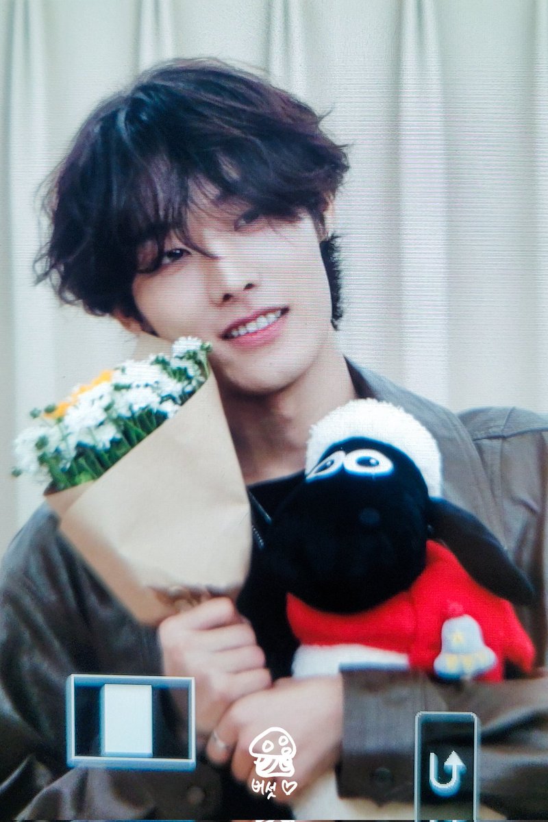mushroomdong09's tweet photo. 241001 pre

아이도루숀과 어린양도현🌻

#도현 #유도현
#DOHYUN #YOODOHYUN
#도동이는_옙뿌다🌻 https://t.co/ObQihC9Wg9