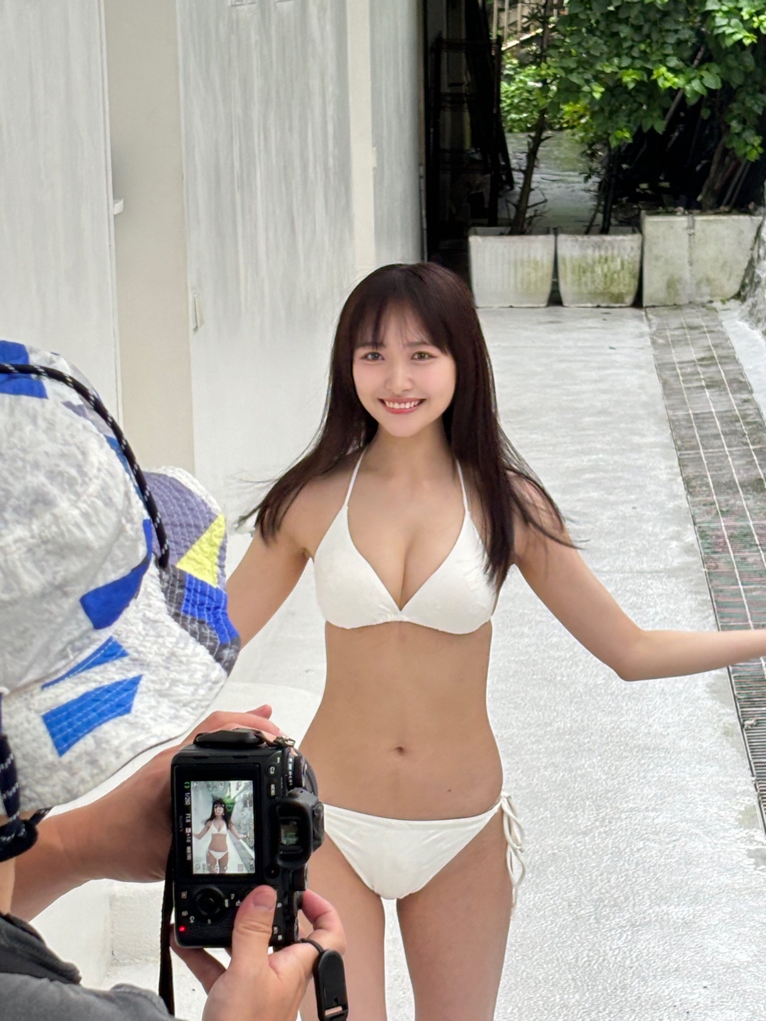 石田千穂② 石田千穂（STU48）の2nd写真集「太陽って何色？」新たな先行