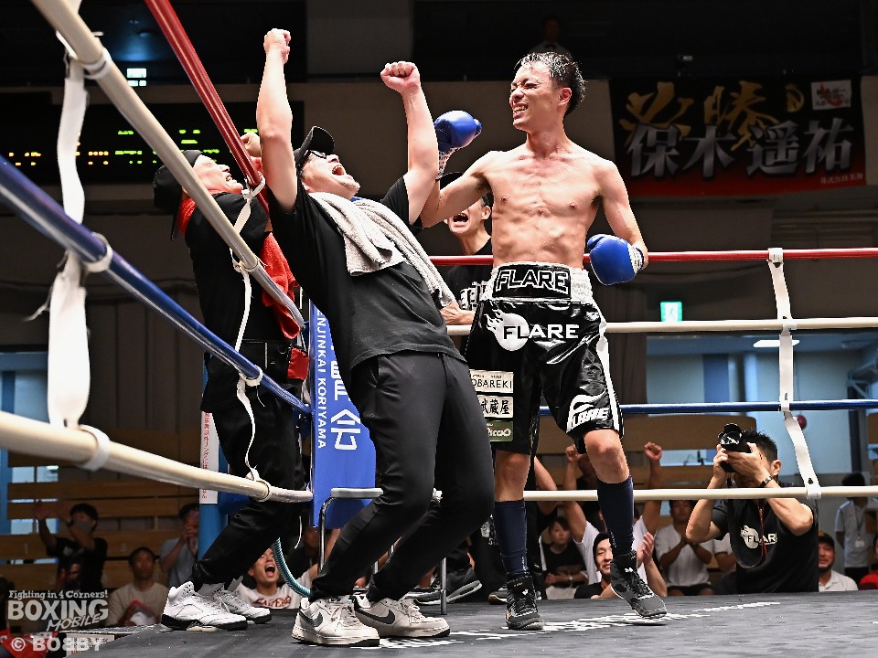 TapeIppo's tweet photo. DANGAN
熊田雅史選手(FLARE山上)ご着用‼️
IPPOTAPE for GLOVE🥊🥊
グローブ専用テープは勝つためのテープ!
ご購入はネットショップから
https://t.co/u6aSvlQiZM
#はじめの一歩 #ボクシング #テーピング #総合格闘技 #mma #ムエタイ #IPPOTAPE #グロービング https://t.co/gyTYGWZiE7