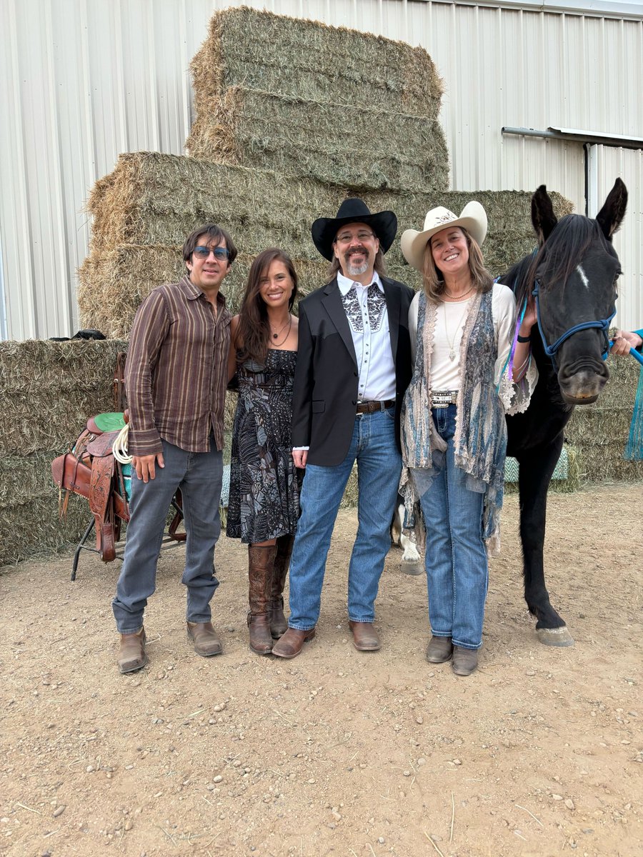 looking back on our team's time at the mane event with the colorado horse rescue.. what a blast!