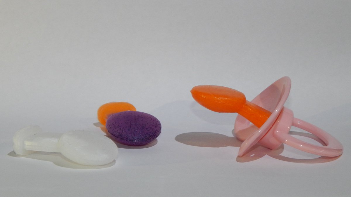 Tinkle_Crafts's tweet photo. The New Solid Pacifier Teat, for all those chompy littles out there! https://t.co/FTorrAMCGh