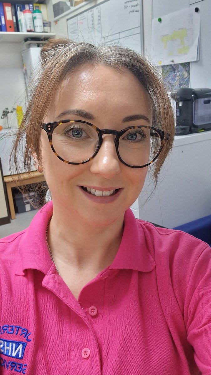 Amanda, busy making up some "touch, look, check" posters to encourage everyone to check their breasts this month #BreastCancerAwareness #TeamUHD Please feel free to donate to our fundraiser!
justgiving.com/page/amanda-te…
